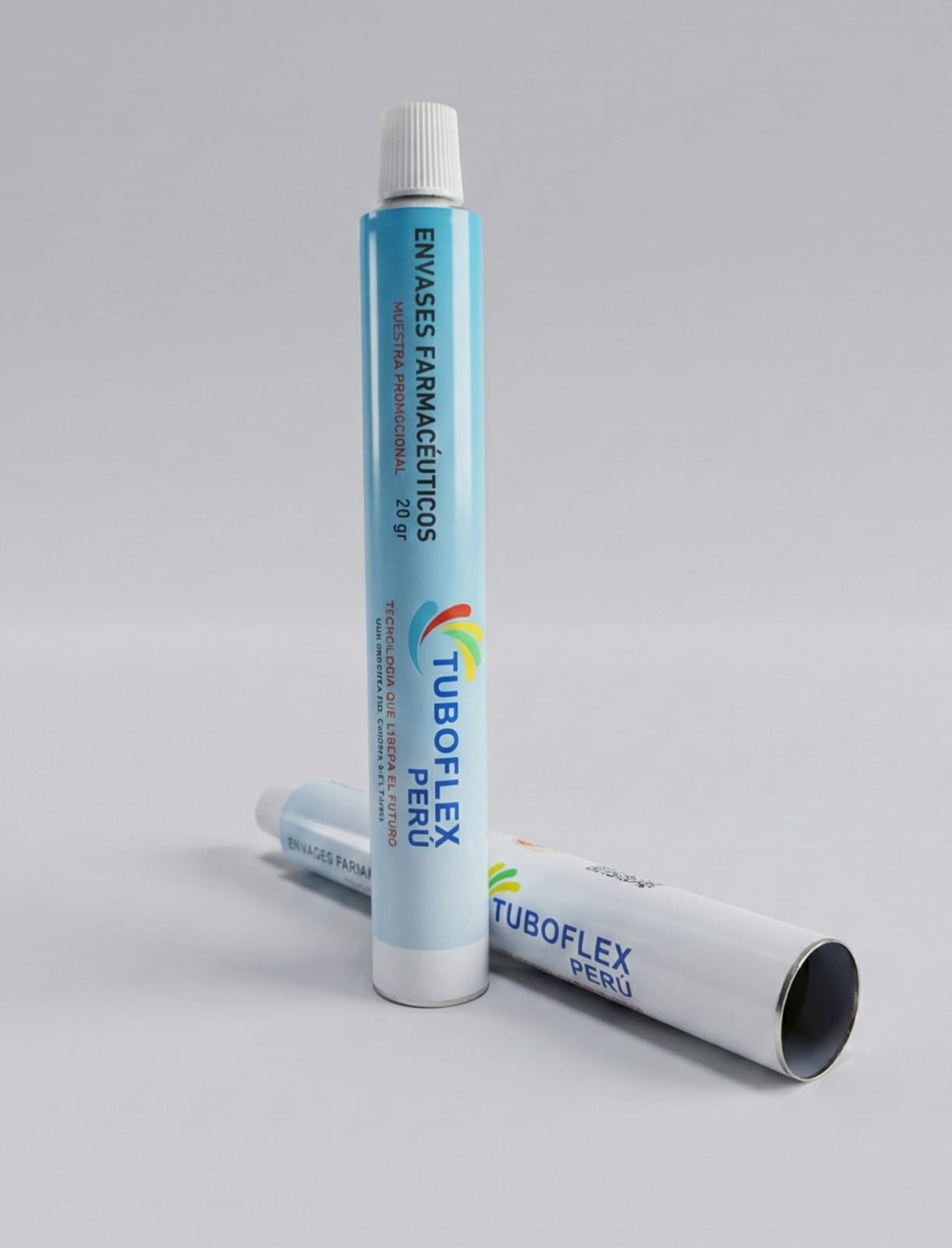 Detalle de fabricación de envases de aluminio de alta calidad Tuboflex